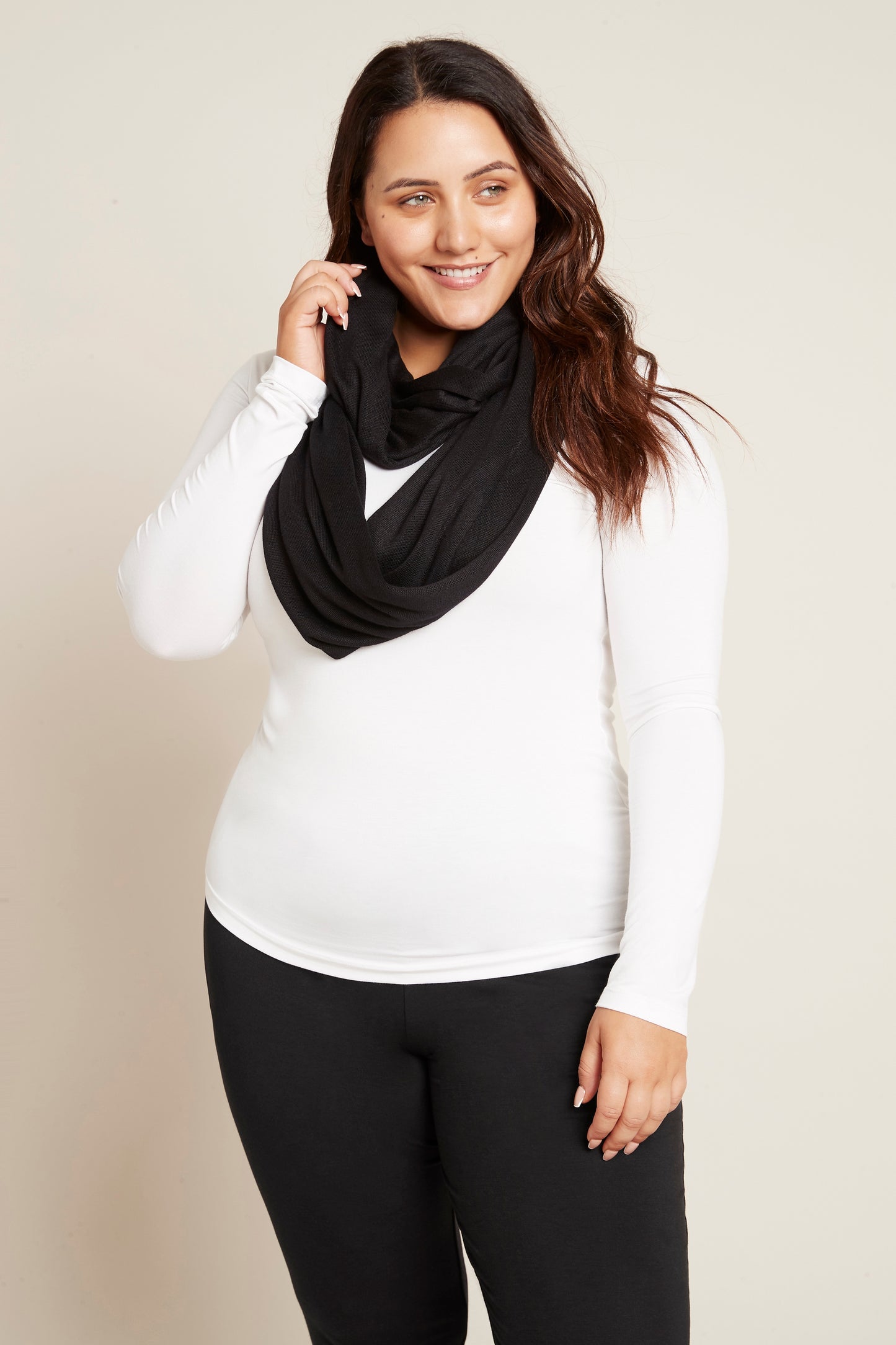 BOODY - Fringed Hem Scarf Silkinpehmeä Bambuhuivi